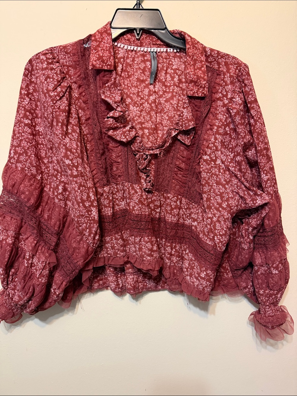 Anthropologie Rose Floral Ruffled Peasant Blouse 2346